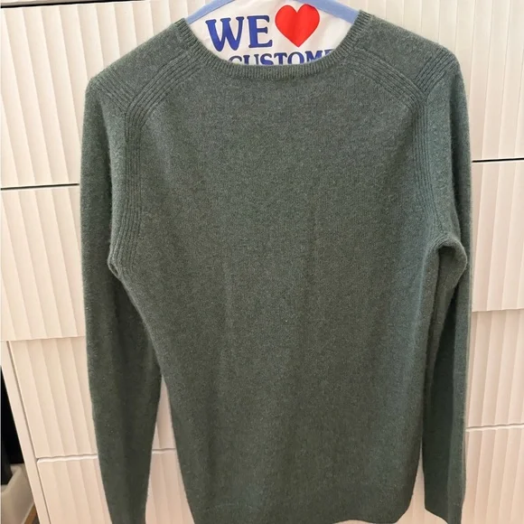 Saks Fifth Ave Cashmere sweater - Picture 4 of 4